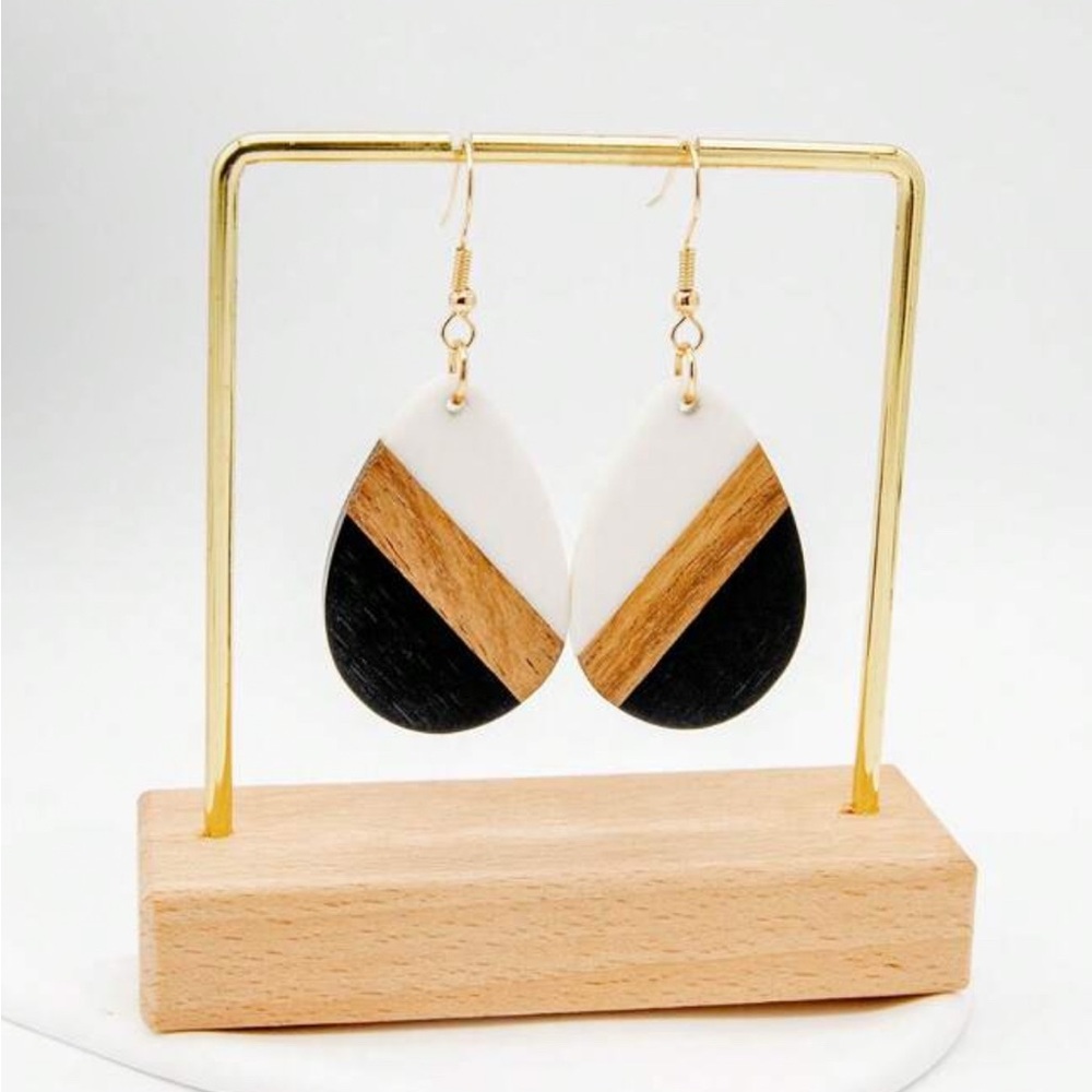New Elegant Wooden Teardrop Earrings